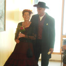 Hochzeitsfest in Westernkleidung.