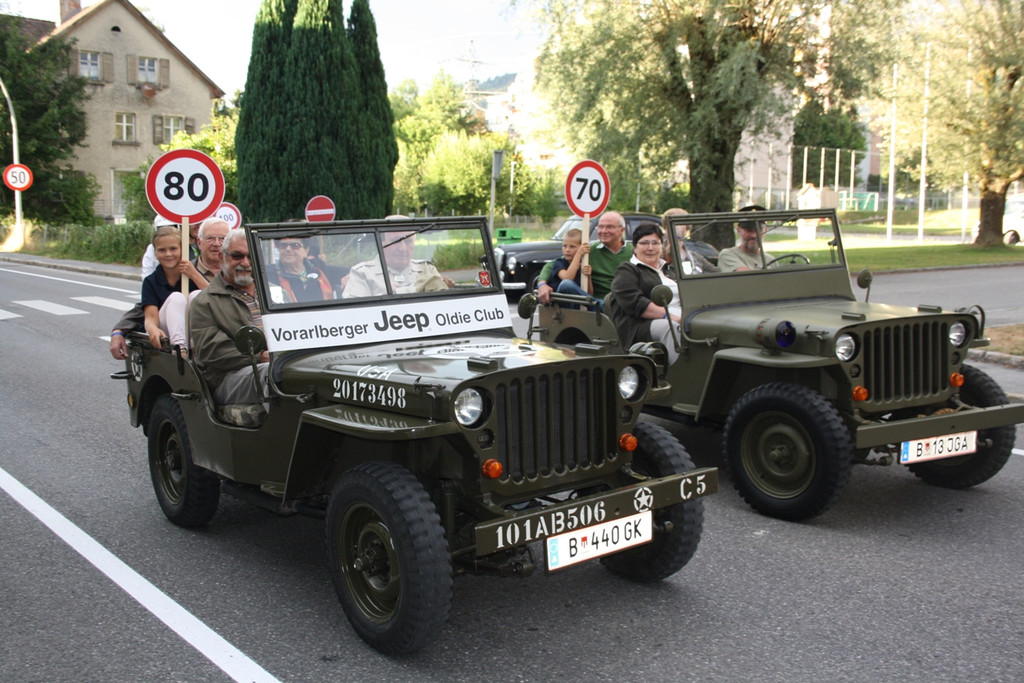 MV DORFFEST Jahrg__nger und Jeepclub 25-07-2015 _1_.JPG