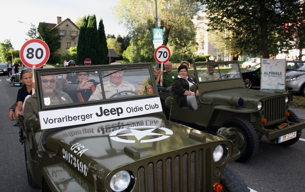 MV DORFFEST Jahrg__nger und Jeepclub 25-07-2015 _5_.JPG