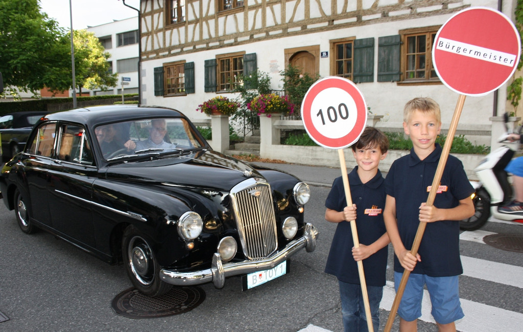 MV DORFFEST Jahrg__nger und Jeepclub 25-07-2015 _17_.JPG