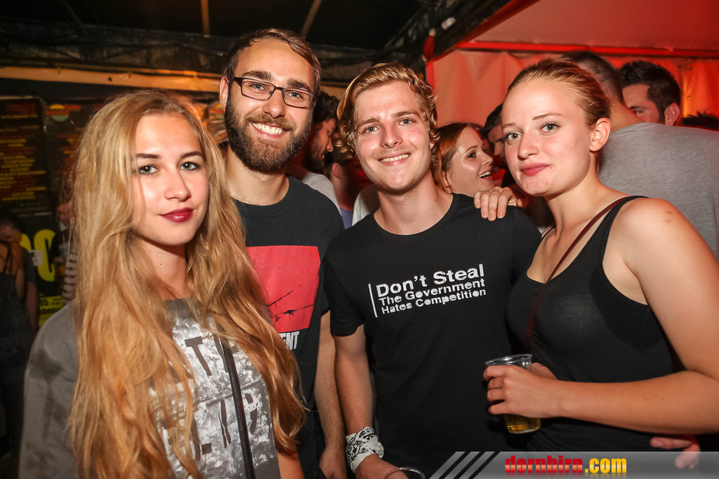 14086436.jpg