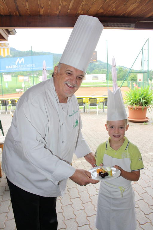 Ferien KOCHEN MIT BRUNO Tennisplatz 2015 _9_.JPG