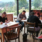 Schreiben iom Café