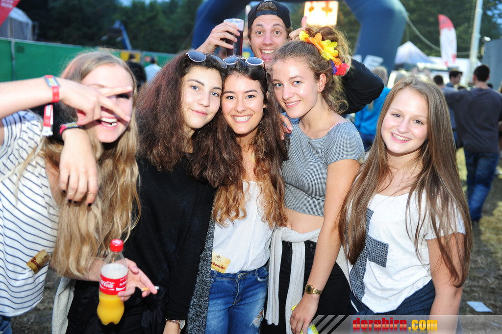 14091176.jpg