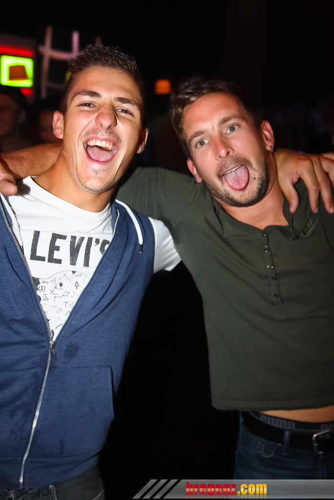 14091449.jpg