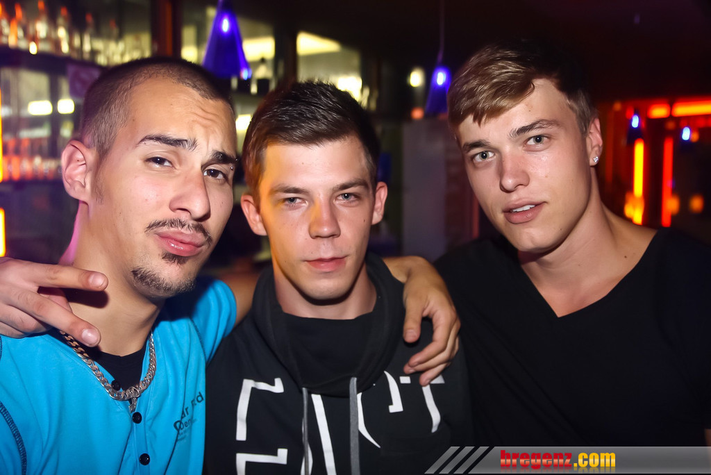 14091490.jpg