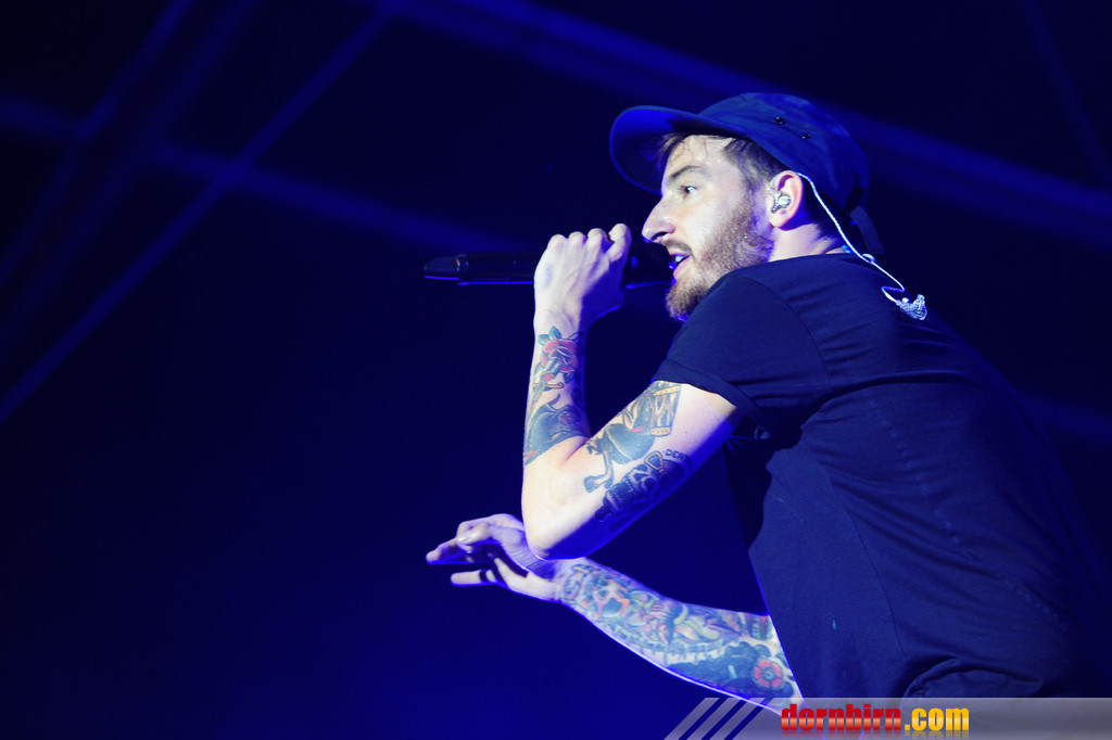 14091422.jpg