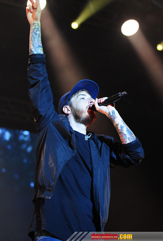 14091399.jpg