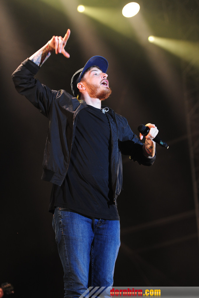 14091397.jpg