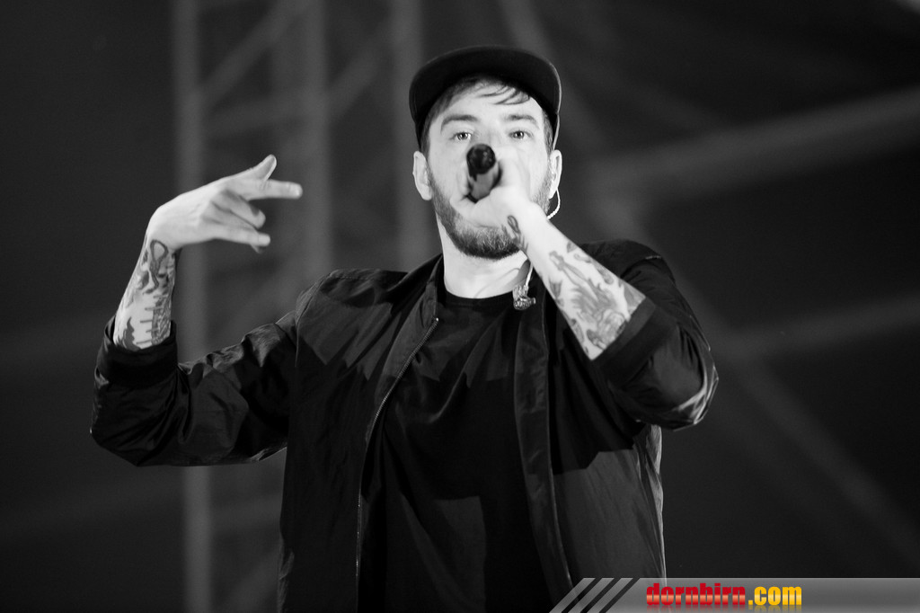 14091391.jpg