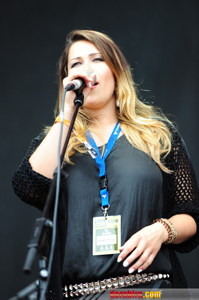 14091247.jpg