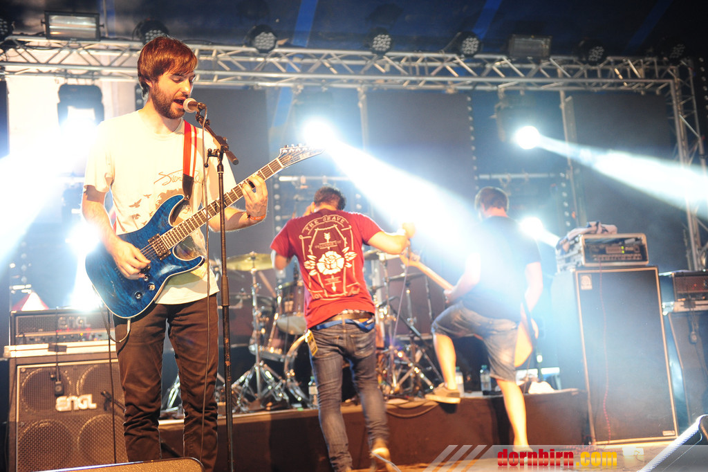 14091207.jpg