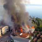 Großbrand am Schweizer Bodenseeufer: Mehrere Gebäude standen in Vollbrand