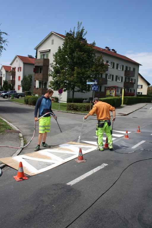 Stra__enmarkierungen in Lochau 2015 _1_.JPG