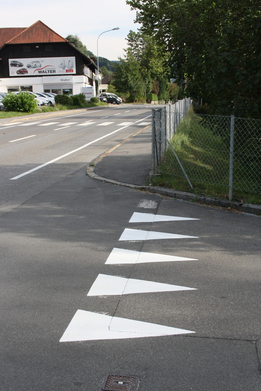 Stra__enmarkierungen in Lochau 2015 _3_.JPG