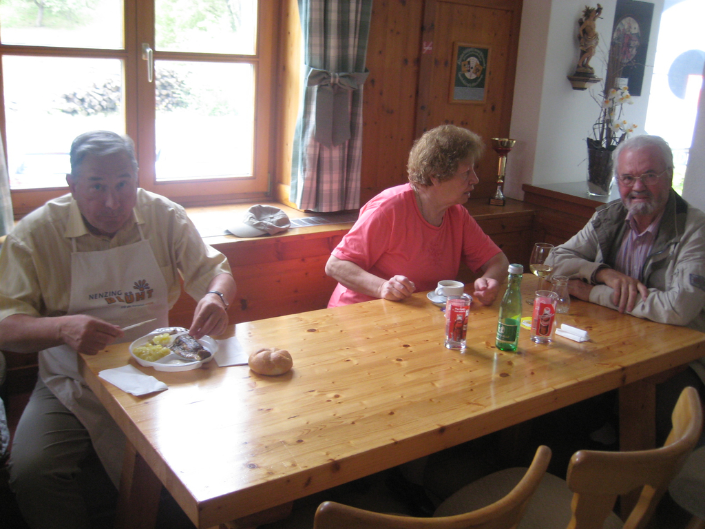IMG_6925_JPG-1275156665