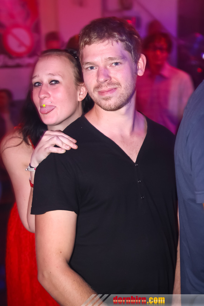 14093652.jpg