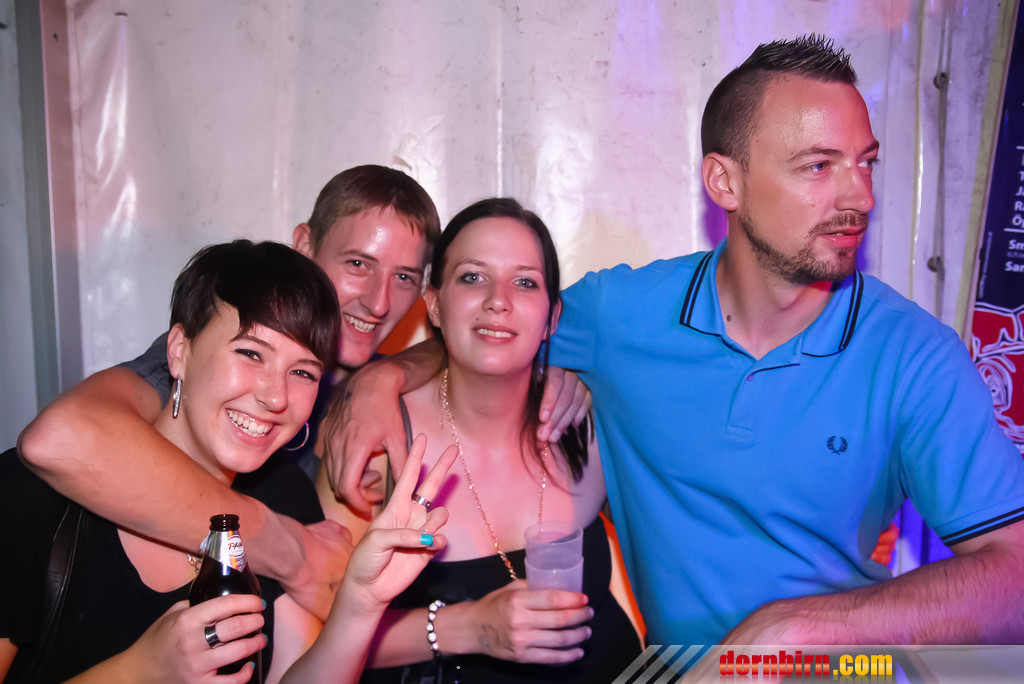 14093637.jpg