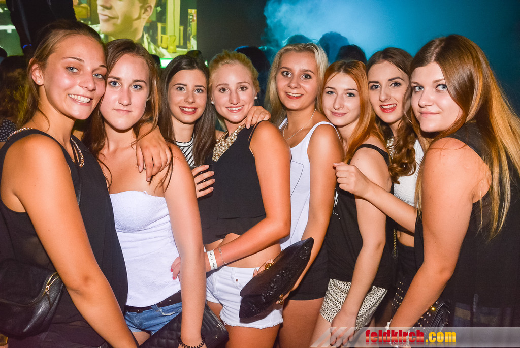 14093694.jpg