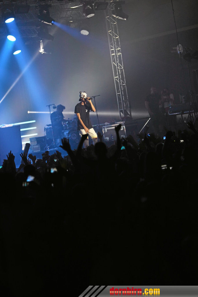 14096763.jpg