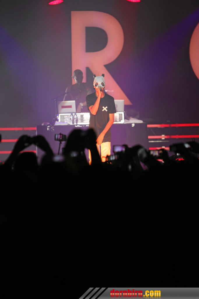 14096759.jpg