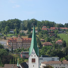 Kirchturm und Nordseite strahlt in neuem Weiß