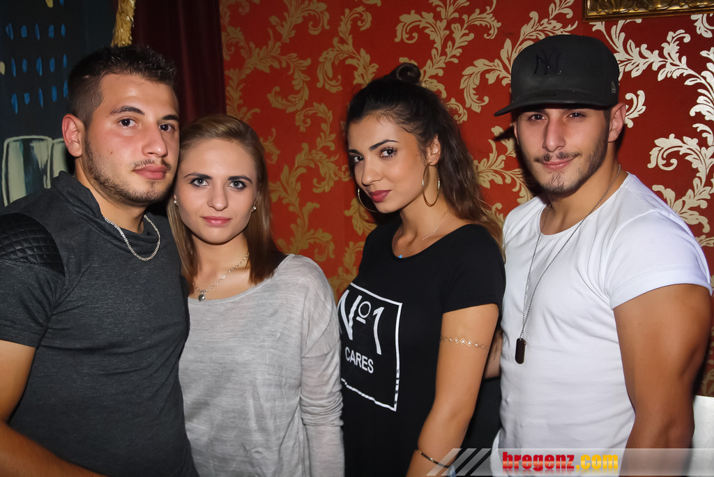 14098573.jpg