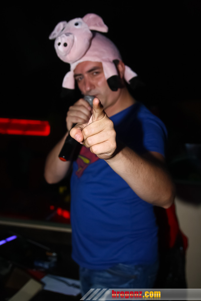 14098558.jpg