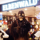 Wookie mit Stormtrooper.jpg