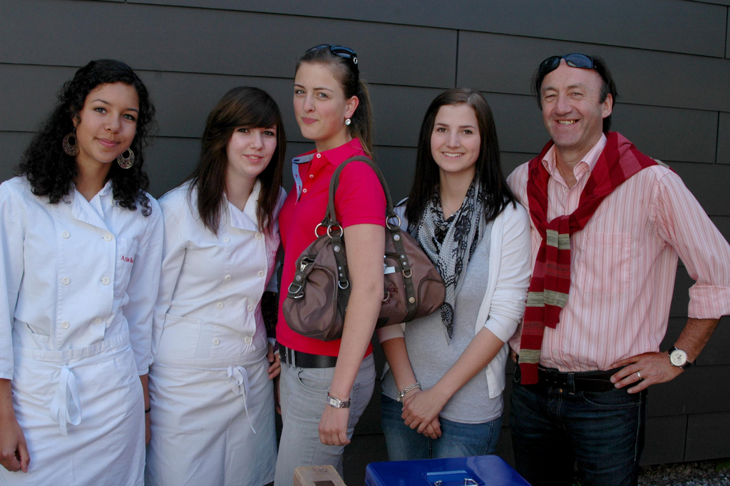 Schulfest Mai-29-2010 _25__JPG-1275244916