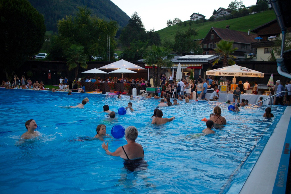 BK_Felsenau Vollmondschwimmen 2.jpg
