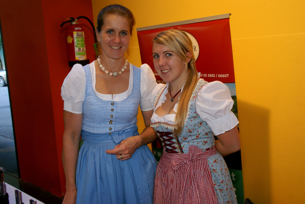 v_li_ Erni und Tamara_ Weingut Hans Moser.JPG