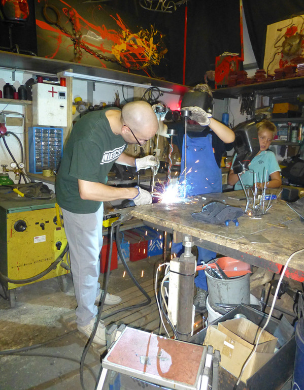 A4 Metall im Atelier.jpg
