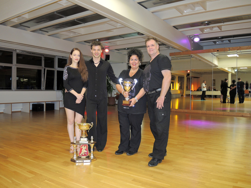 v_li_ Jenifer Schumacher_ Rene Retzer - Gewinner Star-Klasse_ Alexandra Bergmann_ Thomas Schmitz_ Gewinner B-Klasse.jpg