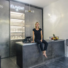ELIMENT Inhaberin Elisabeth Steinleitner in ihrem neuen Organic Smoothie Lab in der Wipplingerstra____e 32_ 1010 Wien.jpg