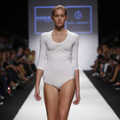 TL-2015-09-10-MQVFW-19h-b-Natalie_Rox_and_Guy_Debast_presented_by_Runway-047.jpg