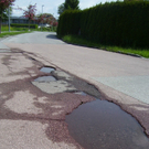 Schlaglöcher in der Wuhrmeisterstraße 