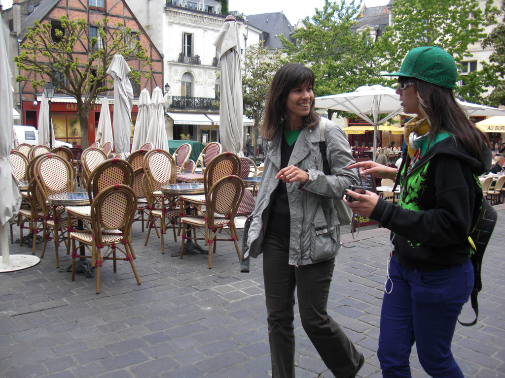 4b Tours _4__JPG-1275316199