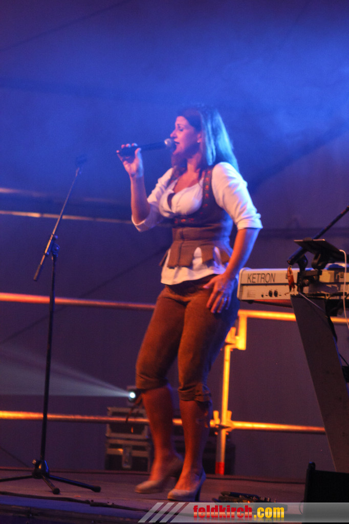 14111899.jpg