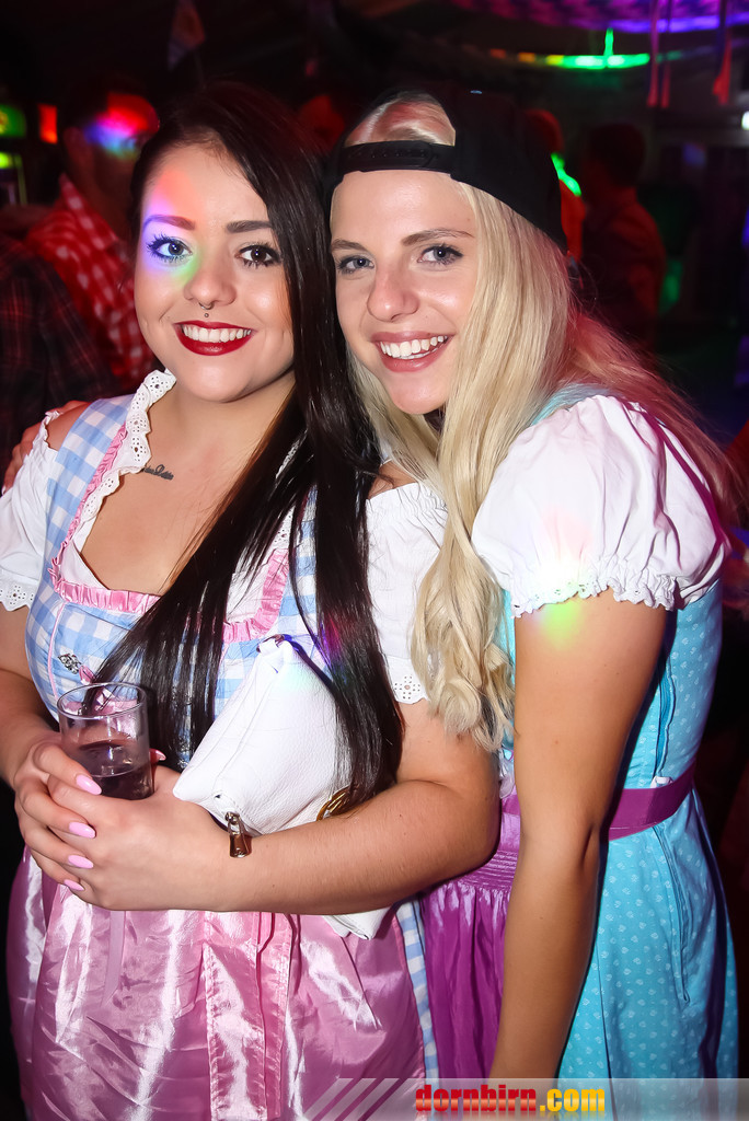 14111767.jpg