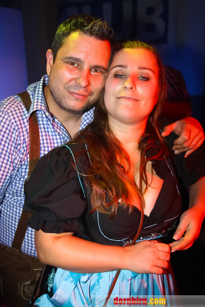 14111745.jpg