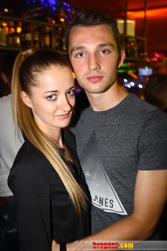 14111835.jpg