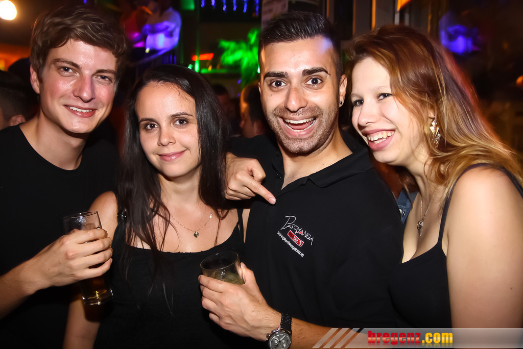 14111831.jpg