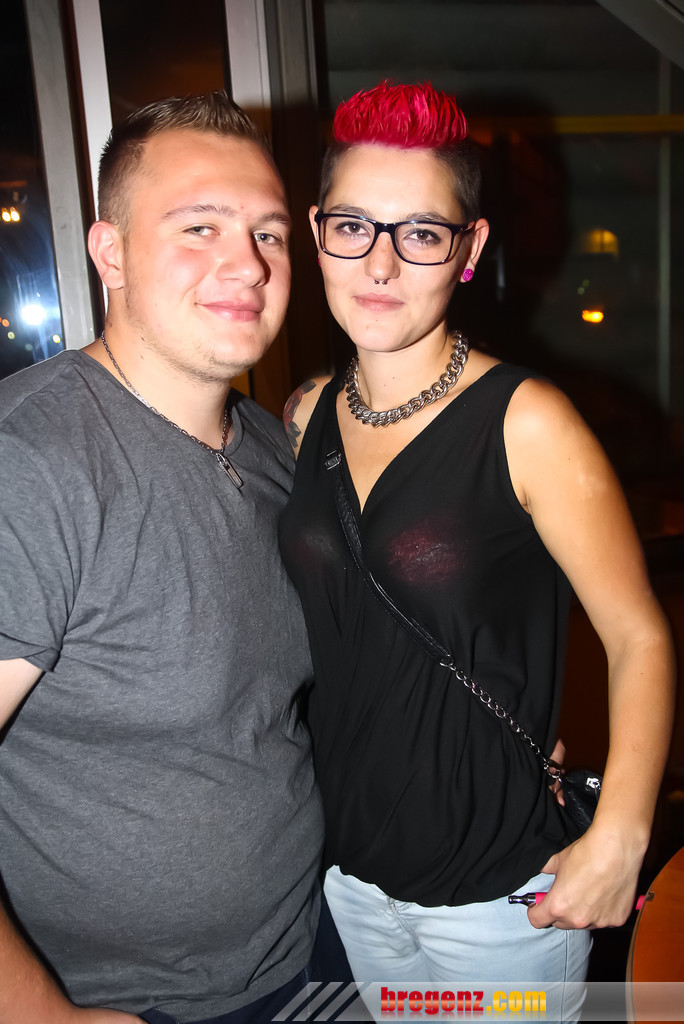 14111792.jpg