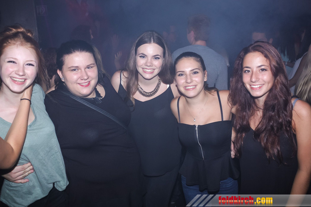 14115303.jpg