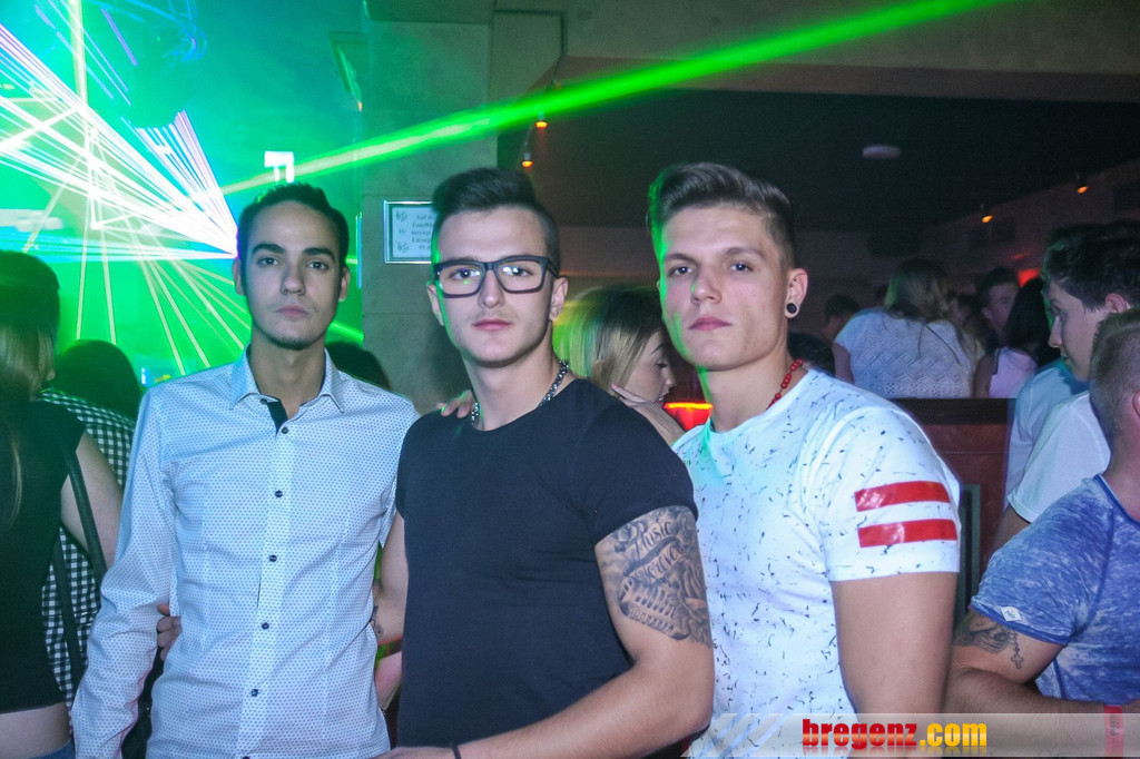 14115184.jpg