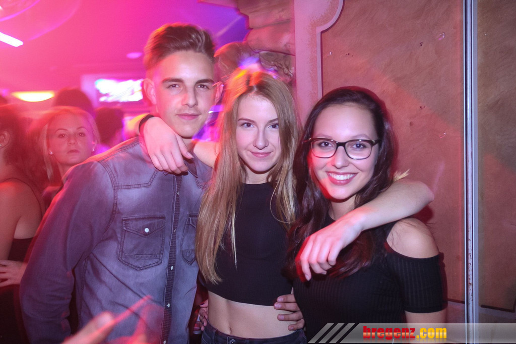 14115163.jpg
