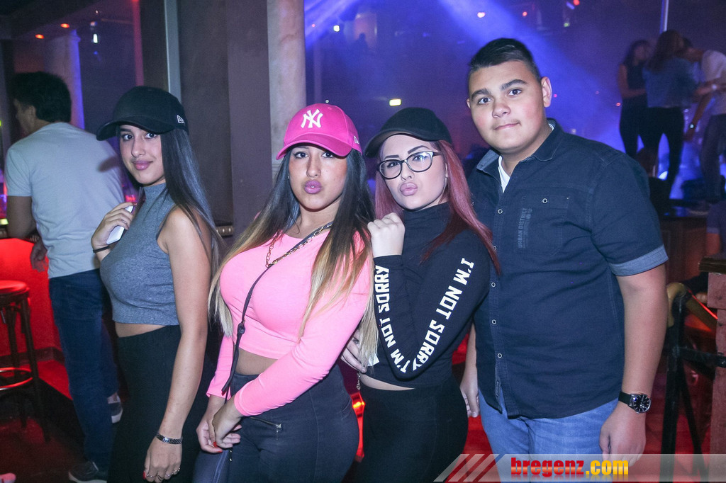 14115153.jpg