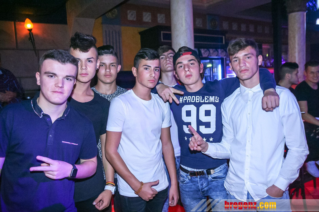 14115145.jpg