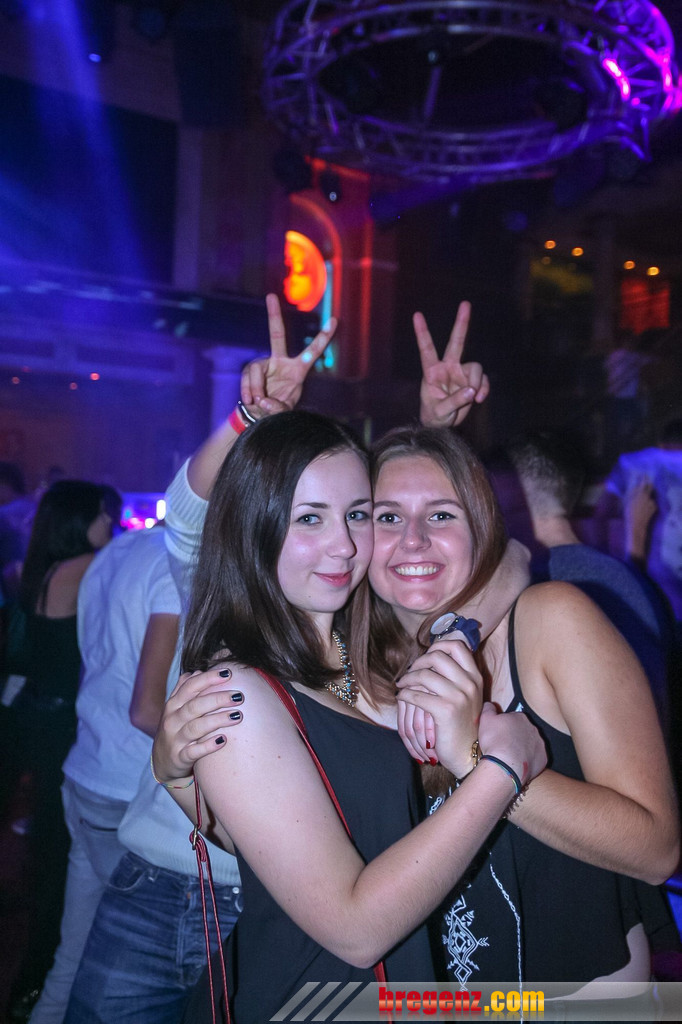 14115141.jpg